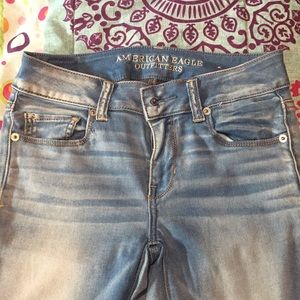 American Eagle 4R Light Wash Skinny Jeans
